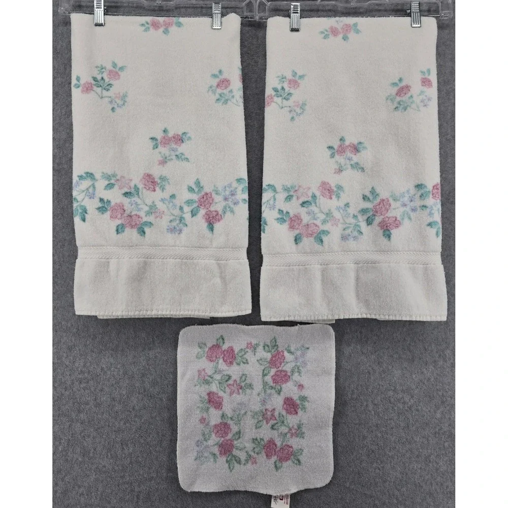 Vintage 1980s Caress Floral Bath Towel Set White Pink Roses 3 Piece 42x25